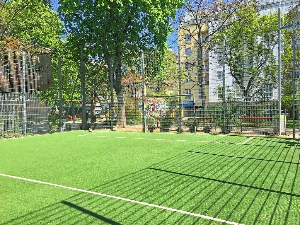 Sky9 Apartments Margareten Βιέννη 0*,